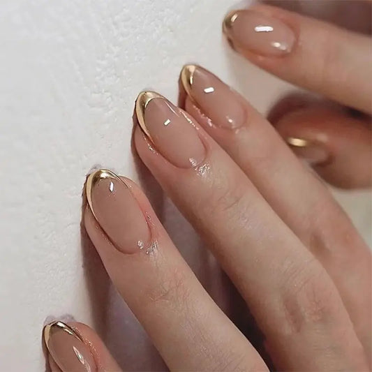 Elegant Gilded Nails Veloura Nails